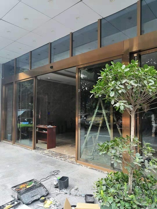 酒店自動(dòng)門案例，成都酒店感應(yīng)自動(dòng)門案例